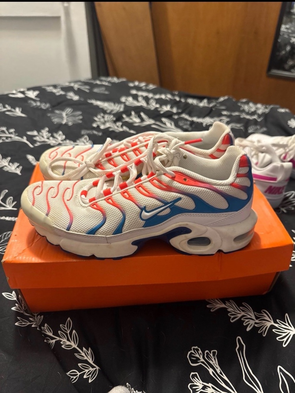 Nike Kids White Mesh Sneakers with Blue and Coral Accents